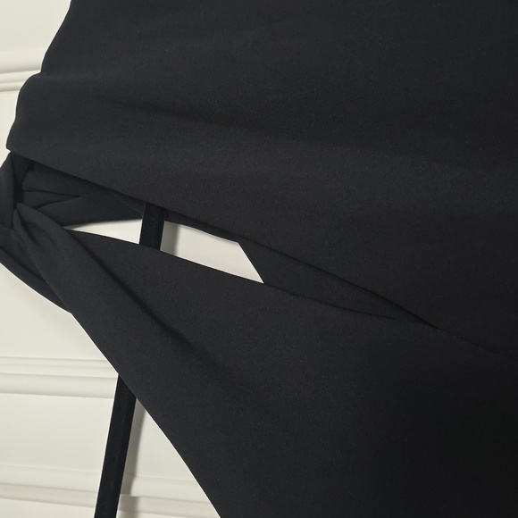 NEW HALSTON | $595 Navi One Shoulder Gown - Picture 10 of 10